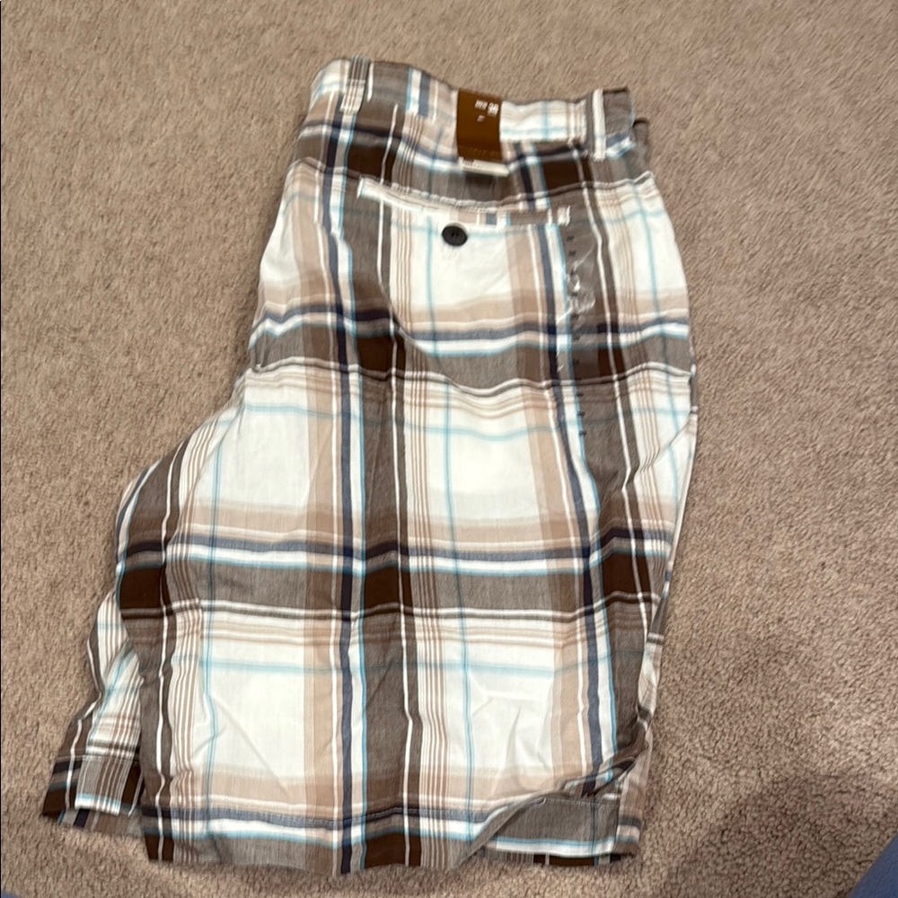GAP Men's Plaid Flat Front Shorts
